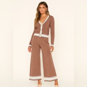 Rib-Trim V-Neck Button Sweater in Mauve